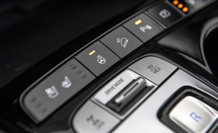 2022 Hyundai Tucson Plug-In Hybrid Central Console Wallpapers 450x275 (43)
