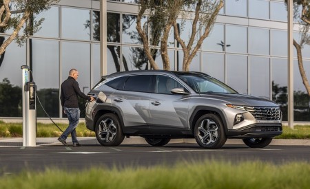 2022 Hyundai Tucson Plug-In Hybrid Front Three-Quarter Wallpapers  450x275 (9)