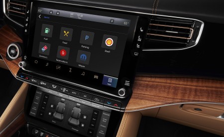 2022 Jeep Grand Wagoneer Central Console Wallpapers  450x275 (77)