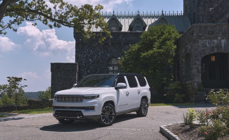 2022 Jeep Grand Wagoneer Front Three-Quarter Wallpapers 450x275 (12)