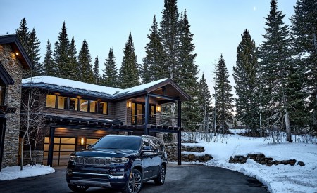 2022 Jeep Grand Wagoneer Front Three-Quarter Wallpapers  450x275 (47)