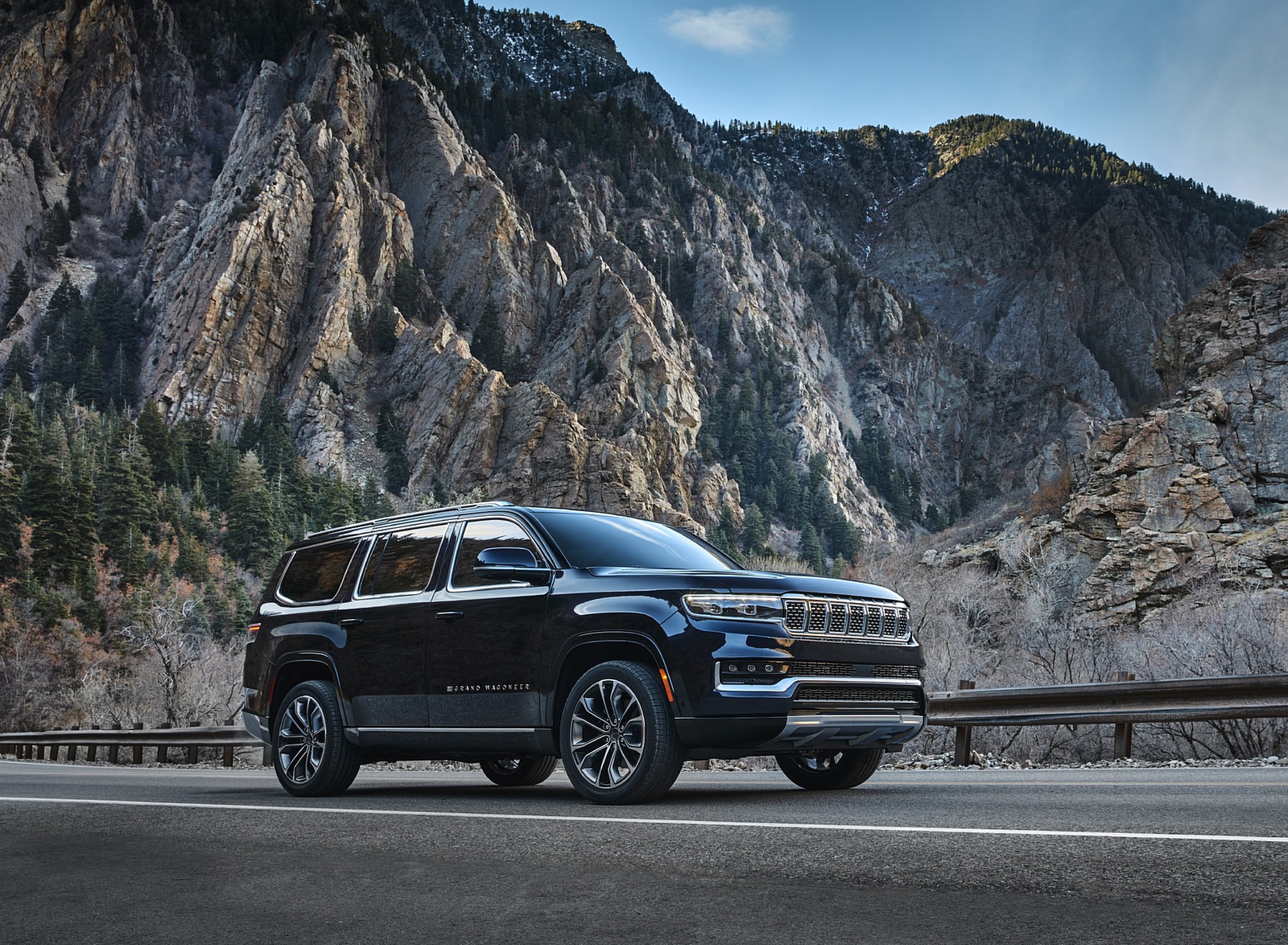 2022 Jeep Grand Wagoneer Front Three-Quarter Wallpapers (6)