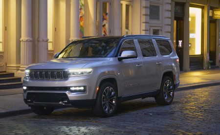 2022 Jeep Grand Wagoneer Front Three-Quarter Wallpapers 450x275 (16)