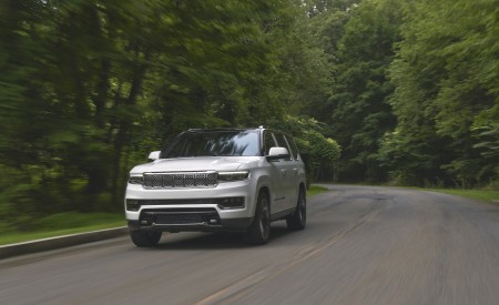 2022 Jeep Grand Wagoneer Front Wallpapers 450x275 (4)