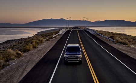 2022 Jeep Grand Wagoneer Front Wallpapers 450x275 (33)