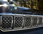 2022 Jeep Grand Wagoneer Grill Wallpapers 150x120 (32)