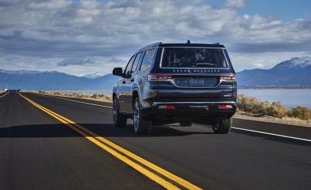 2022 Jeep Grand Wagoneer Rear Wallpapers 450x275 (32)