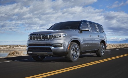 2022 Jeep Grand Wagoneer Series III Front Three-Quarter Wallpapers  450x275 (42)