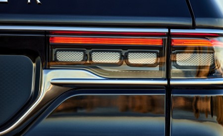 2022 Jeep Grand Wagoneer Tail Light Wallpapers 450x275 (59)