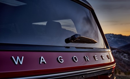 2022 Jeep Wagoneer Detail Wallpapers  450x275 (54)