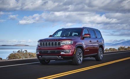 2022 Jeep Wagoneer Front Three-Quarter Wallpapers  450x275 (26)