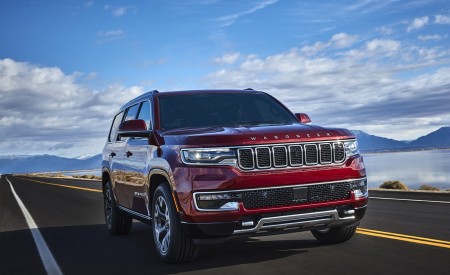 2022 Jeep Wagoneer Front Three-Quarter Wallpapers 450x275 (27)