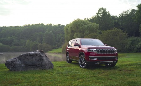 2022 Jeep Wagoneer Front Three-Quarter Wallpapers 450x275 (5)