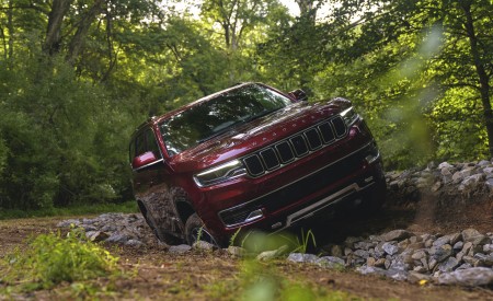 2022 Jeep Wagoneer Off-Road Wallpapers 450x275 (6)