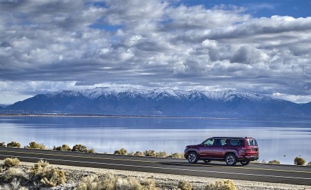 2022 Jeep Wagoneer Rear Three-Quarter Wallpapers 450x275 (34)