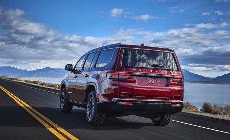 2022 Jeep Wagoneer Rear Three-Quarter Wallpapers 450x275 (30)