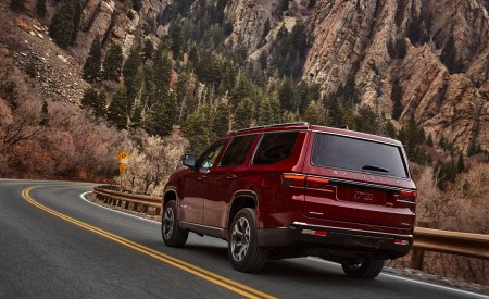 2022 Jeep Wagoneer Rear Three-Quarter Wallpapers 450x275 (19)