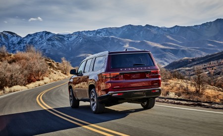 2022 Jeep Wagoneer Rear Three-Quarter Wallpapers 450x275 (17)