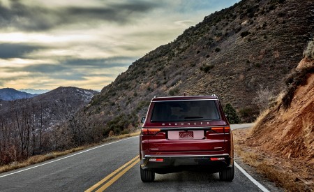 2022 Jeep Wagoneer Rear Wallpapers 450x275 (31)
