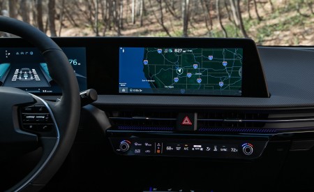 2022 Kia EV6 Central Console Wallpapers 450x275 (44)