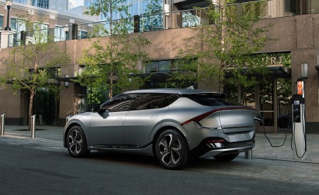 2022 Kia EV6 Charging Wallpapers  450x275 (28)
