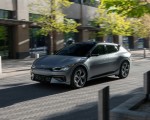 2022 Kia EV6 Front Three-Quarter Wallpapers 150x120 (14)