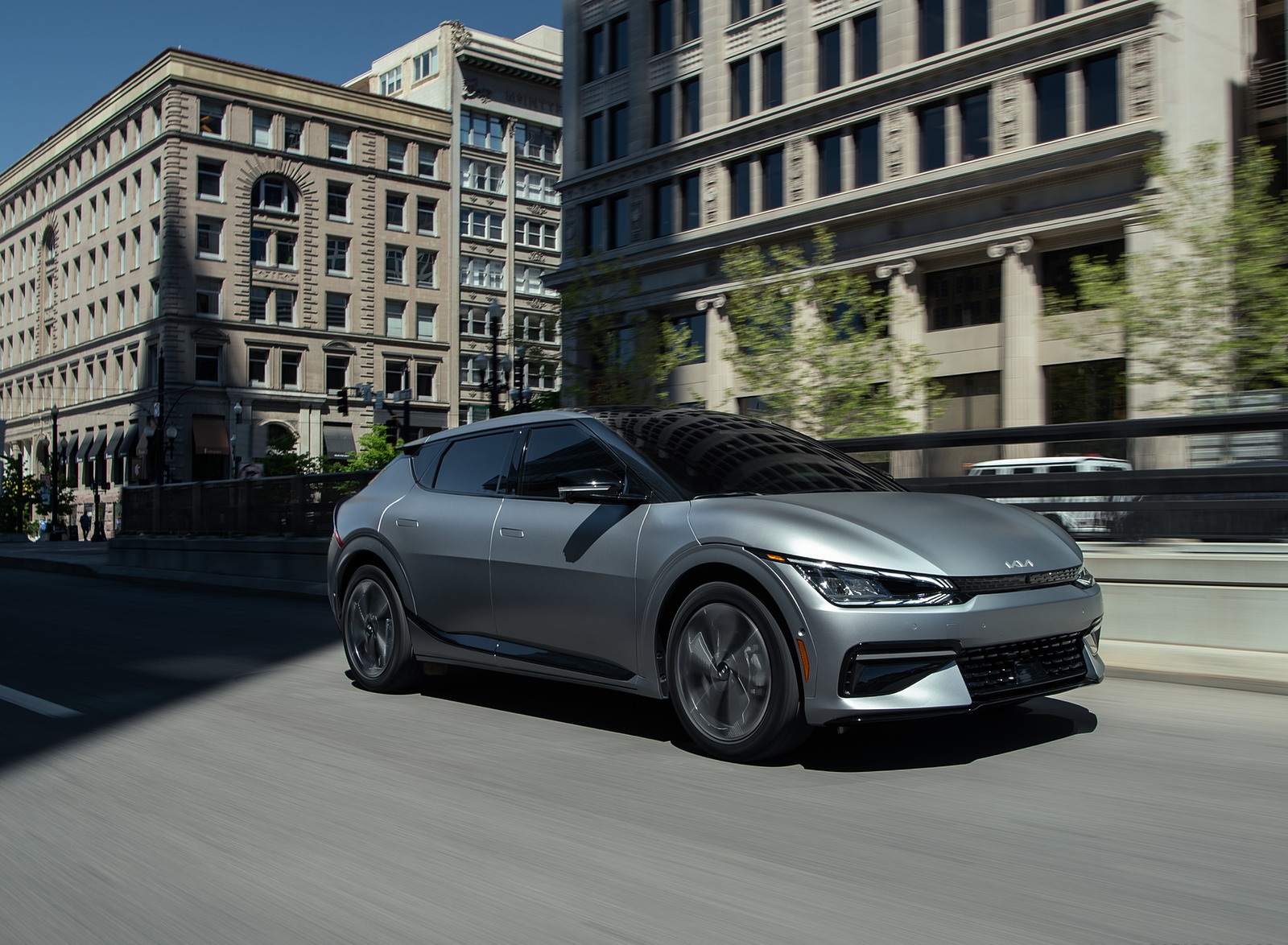 2022 Kia EV6 Front Three-Quarter Wallpapers  (9)