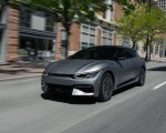 2022 Kia EV6 Front Three-Quarter Wallpapers 150x120 (16)