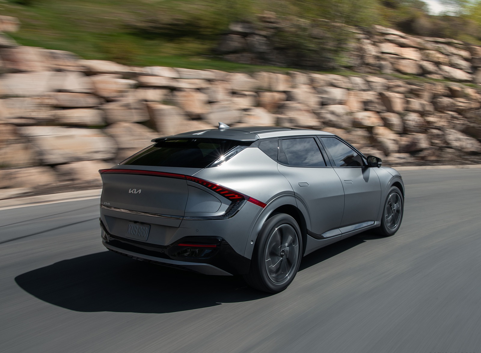 2022 Kia EV6 Rear Three-Quarter Wallpapers (6)