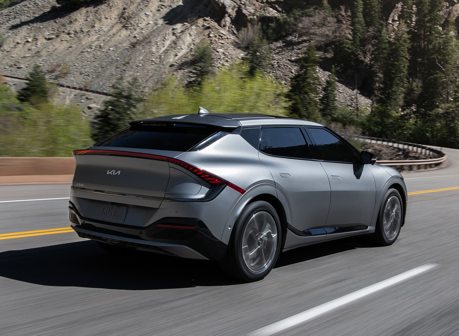 2022 Kia EV6 Rear Three-Quarter Wallpapers  (4)