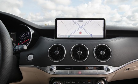 2022 Kia Stinger GT-Line Central Console Wallpapers  450x275 (24)