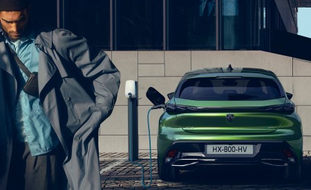 2022 Peugeot 308 PHEV Charging Wallpapers 450x275 (11)