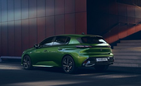 2022 Peugeot 308 PHEV Rear Three-Quarter Wallpapers 450x275 (7)