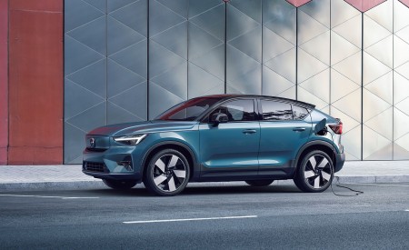2022 Volvo C40 Recharge Front Three-Quarter Wallpapers 450x275 (3)