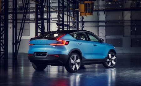 2022 Volvo C40 Recharge Rear Three-Quarter Wallpapers 450x275 (33)