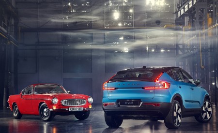 2022 Volvo C40 Recharge and Volvo P1800 Wallpapers 450x275 (39)