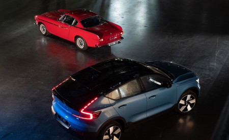 2022 Volvo C40 Recharge and Volvo P1800 Wallpapers 450x275 (41)