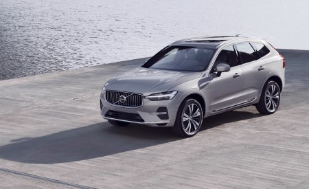 2022 Volvo XC60 Front Three-Quarter Wallpapers 450x275 (7)