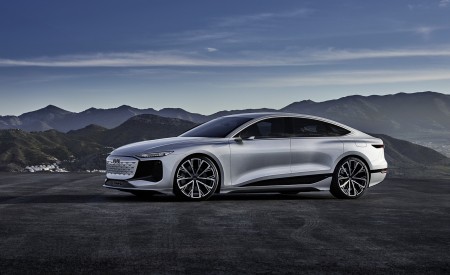2021 Audi A6 e-tron Concept (Color: Helio Silver) Front Three-Quarter Wallpapers 450x275 (8)