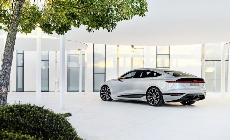2021 Audi A6 e-tron Concept (Color: Helio Silver) Rear Three-Quarter Wallpapers 450x275 (26)