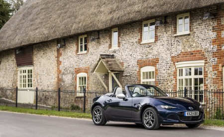 2021 Mazda MX-5 Sport Venture Front Three-Quarter Wallpapers 450x275 (128)