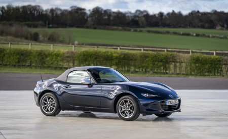 2021 Mazda MX-5 Sport Venture Front Three-Quarter Wallpapers 450x275 (101)