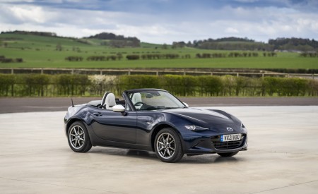 2021 Mazda MX-5 Sport Venture Front Three-Quarter Wallpapers  450x275 (105)