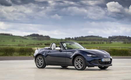 2021 Mazda MX-5 Sport Venture Front Three-Quarter Wallpapers 450x275 (106)