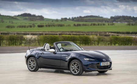2021 Mazda MX-5 Sport Venture Front Three-Quarter Wallpapers 450x275 (107)