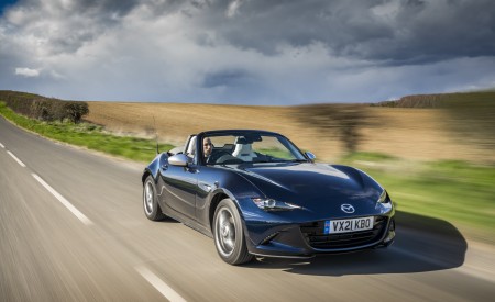 2021 Mazda MX-5 Sport Venture Front Three-Quarter Wallpapers 450x275 (21)