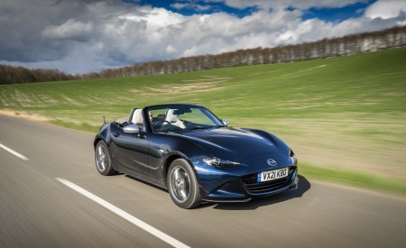 2021 Mazda MX-5 Sport Venture Front Three-Quarter Wallpapers 450x275 (22)