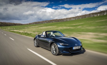 2021 Mazda MX-5 Sport Venture Front Three-Quarter Wallpapers 450x275 (23)