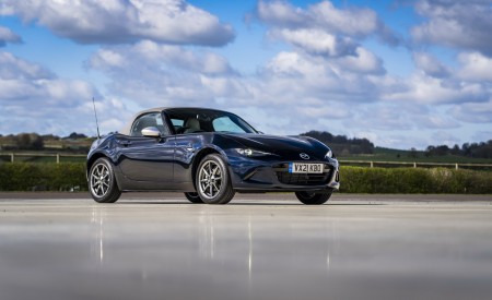 2021 Mazda MX-5 Sport Venture Front Three-Quarter Wallpapers 450x275 (98)