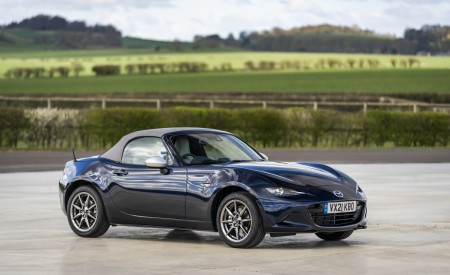 2021 Mazda MX-5 Sport Venture Front Three-Quarter Wallpapers 450x275 (99)